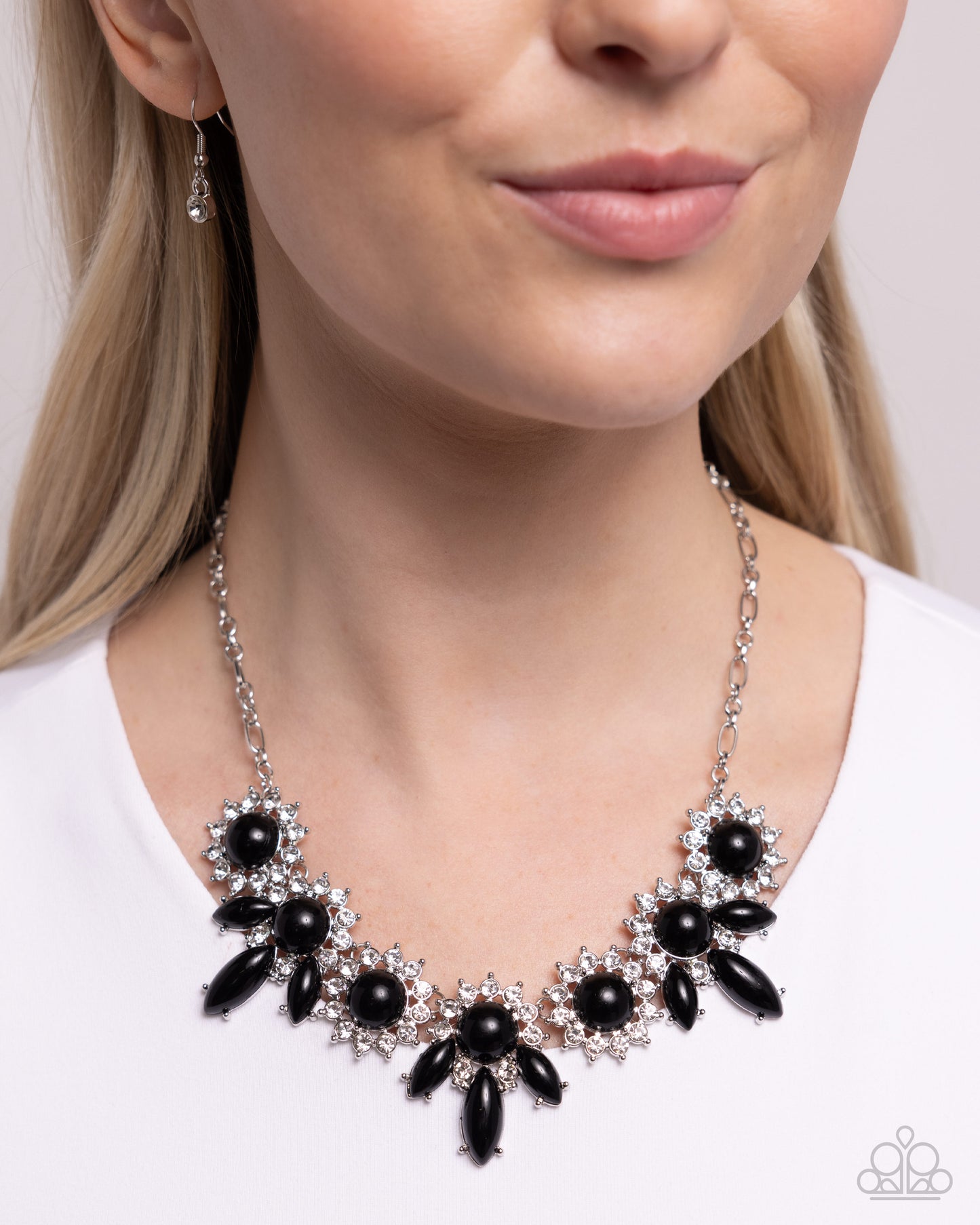 Flair for the Feminine - Black Necklace