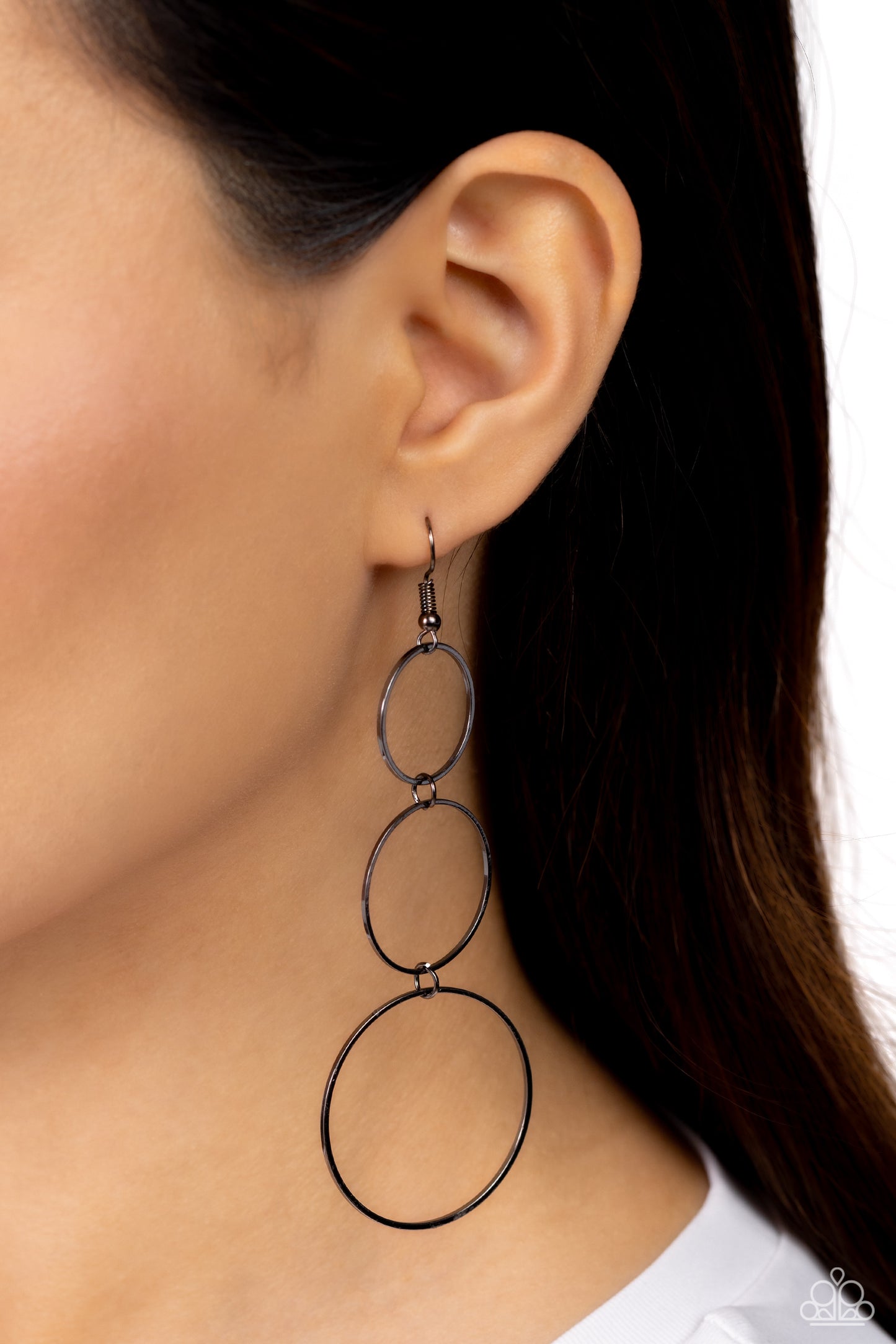 Urban Ozone - Black Earring