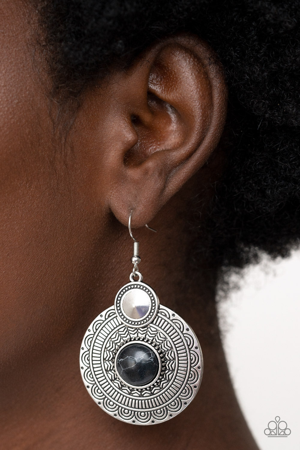 Terra Throwdown - Black Earring