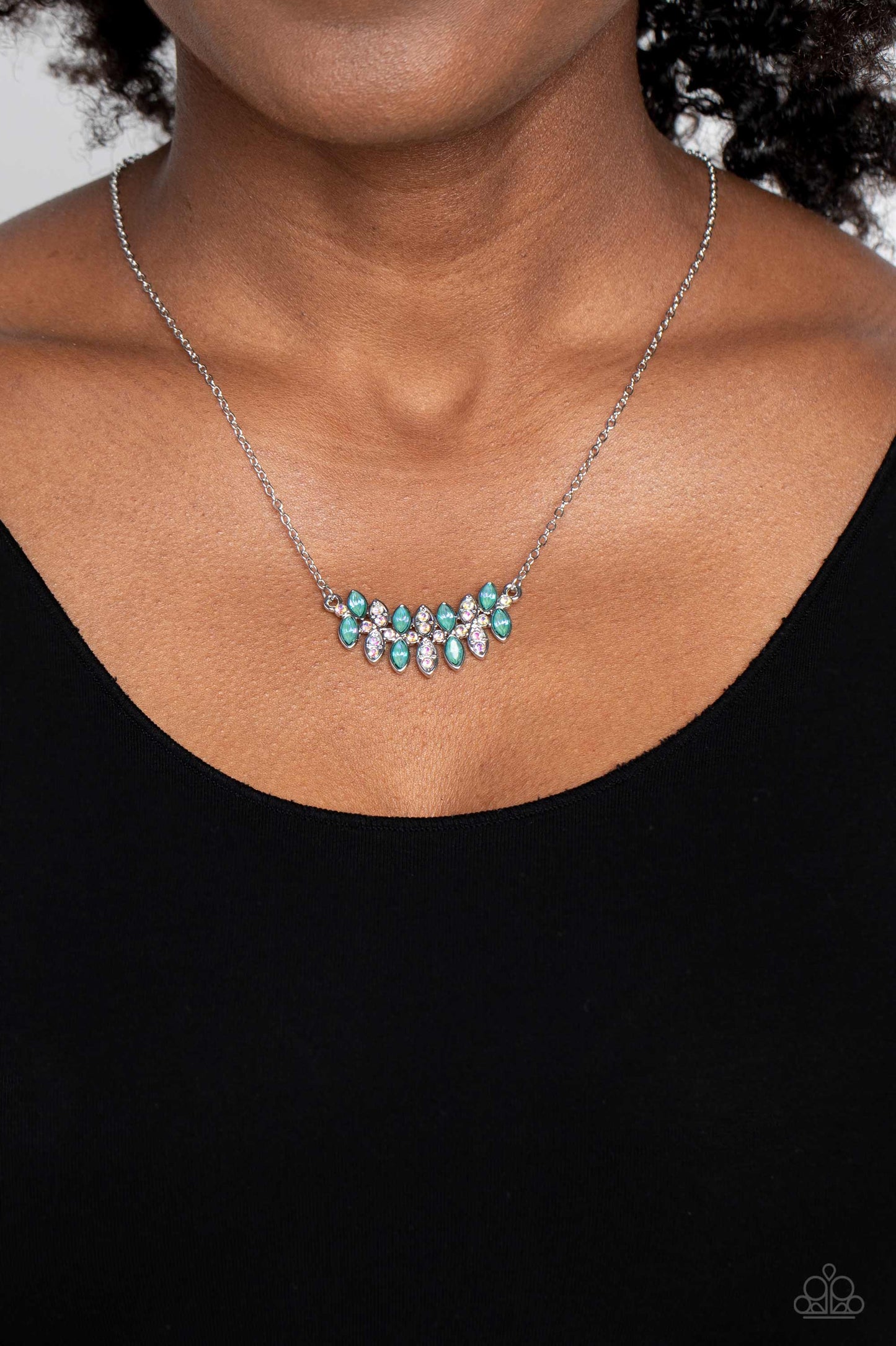 Lustrous Laurels - Green Necklace