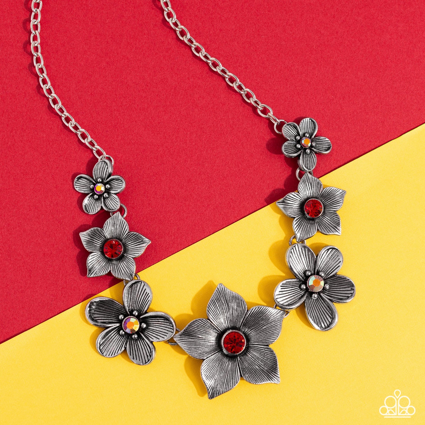 Free FLORAL - Red Necklace