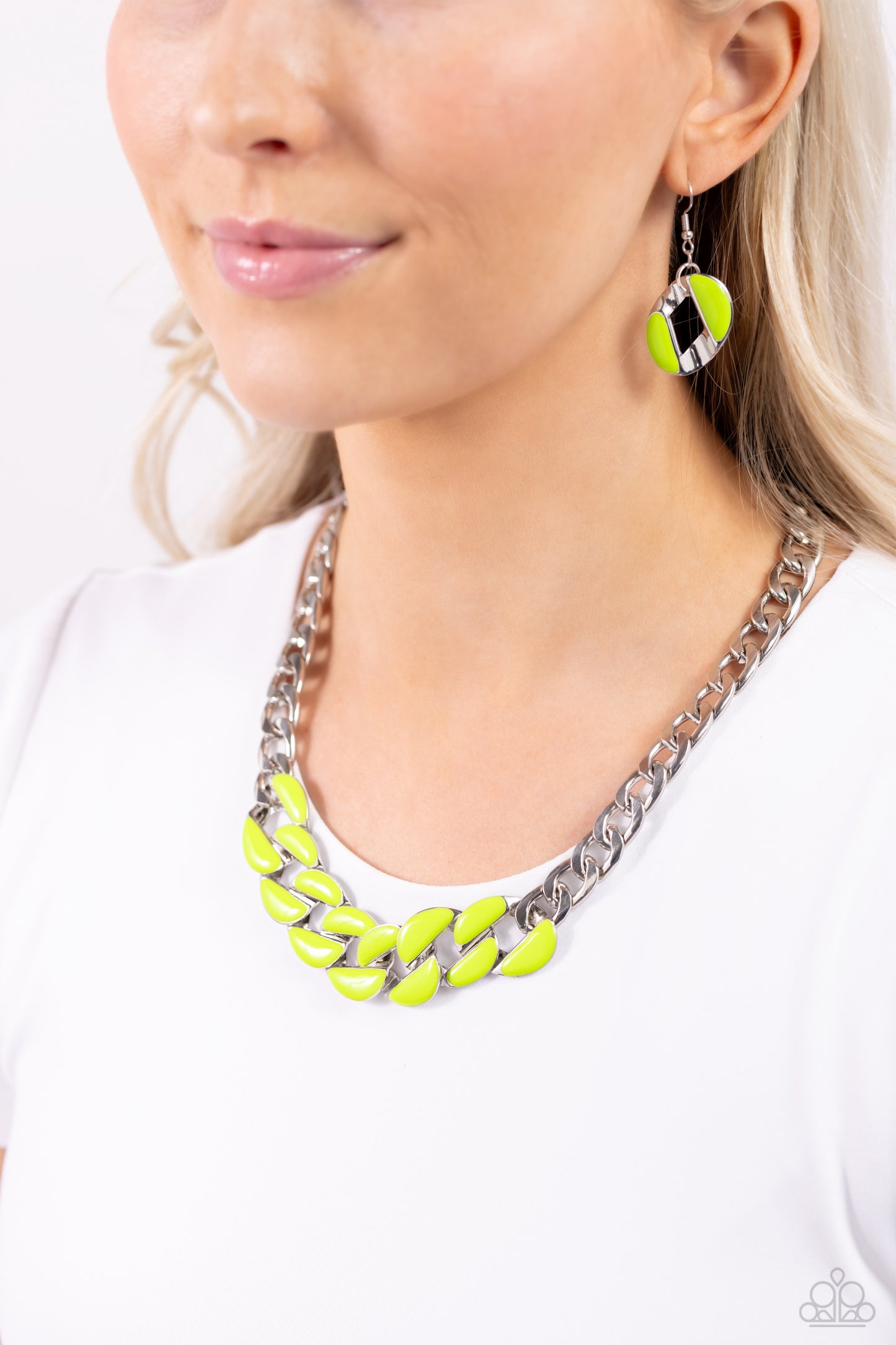 CURB Craze - Green Necklace