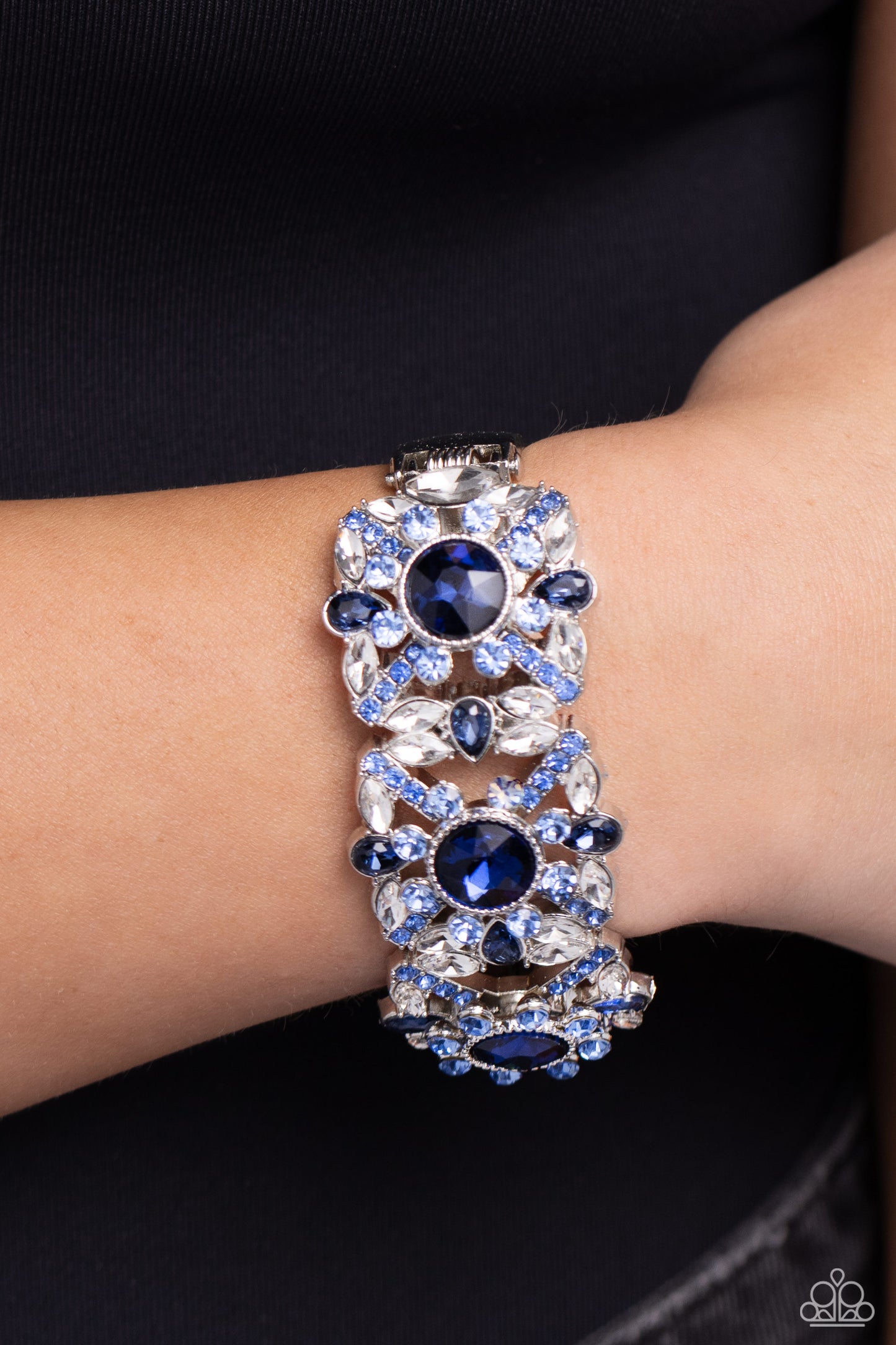 Shimmering Solo - Blue Bracelet