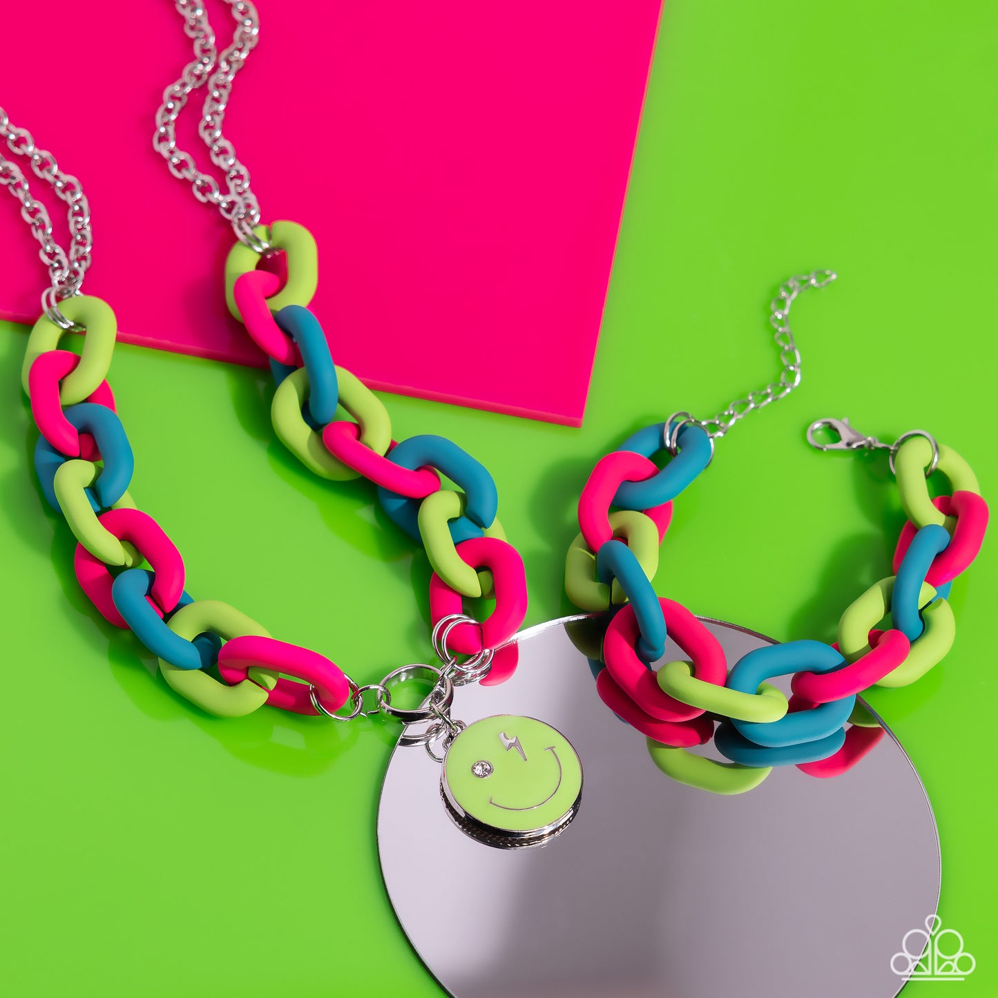 Speed SMILE - Green Necklace